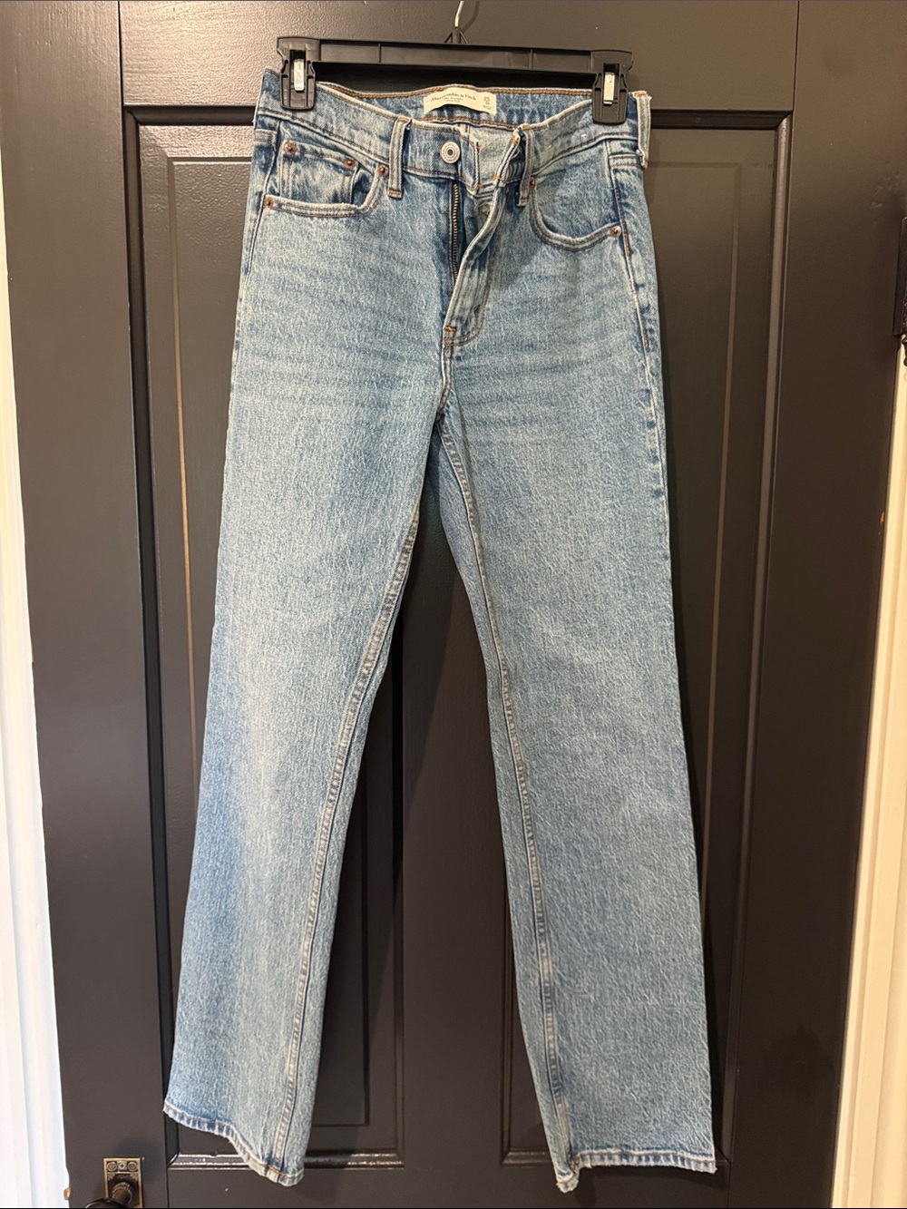 Abercrombie & Fitch Mid Rise Straight Jeans